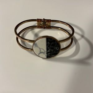 Gold Color Bracelet with Black and White Marble Color Face